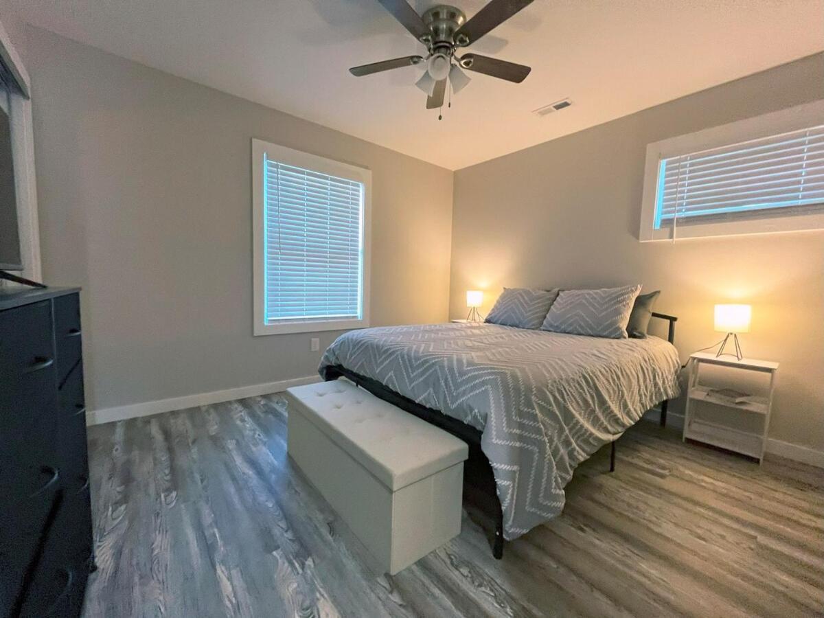 Beautiful Cozy New Build Home - Pet Friendly South Euclid Exterior photo